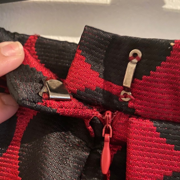 Long Pleated Skirt - Picture 3 of 4